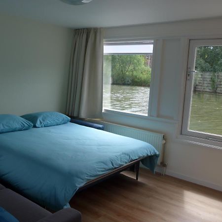 Houseboat In The Center, 5 Min Walk To Tropical Museum, Free Wifi! Apartment อัมสเตอร์ดัม ภายนอก รูปภาพ